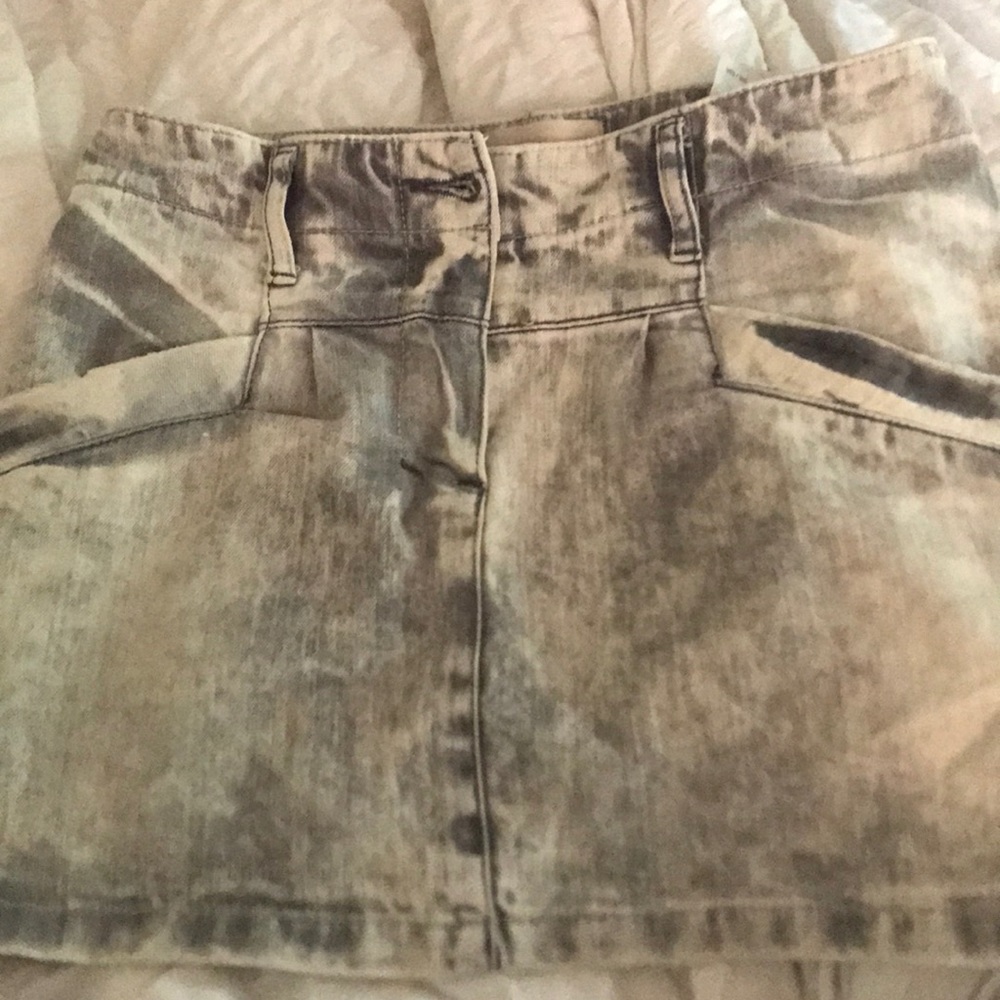 SKIRT purchase from boutique in PARIS